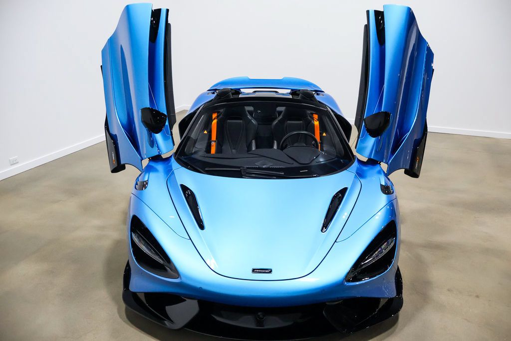 Used 2022 McLaren 765LT photo 30