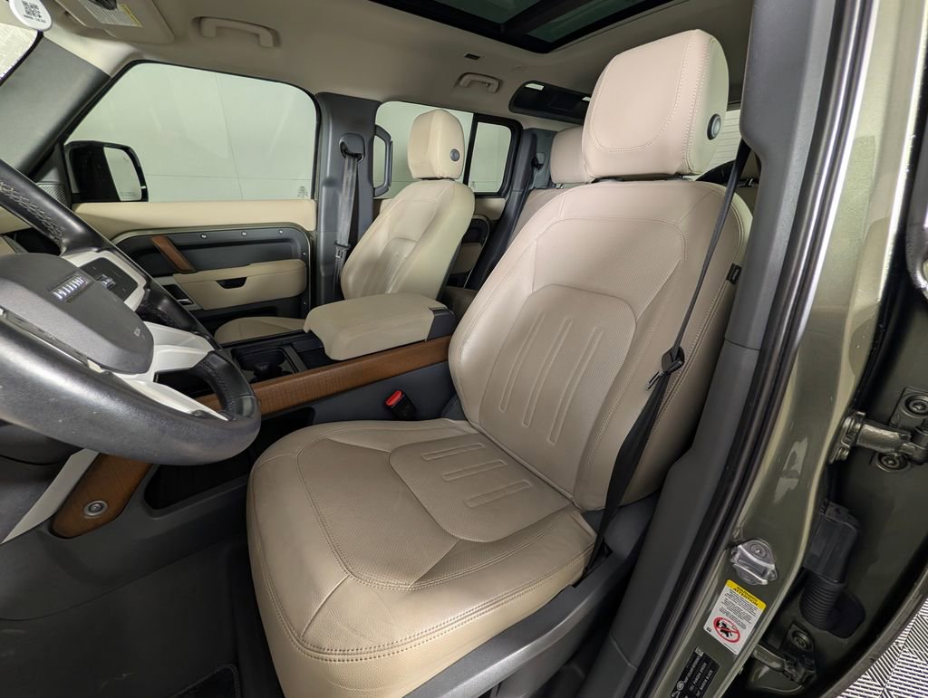 2022 Land Rover Defender 110 SE