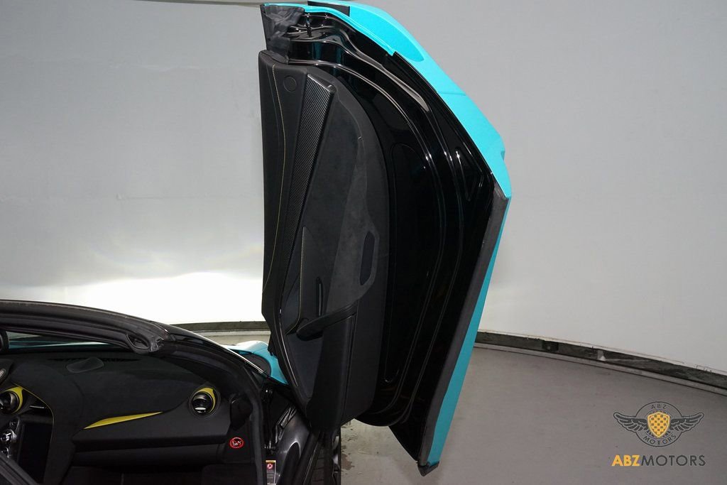 Used 2022 McLaren 720S Performance photo 13