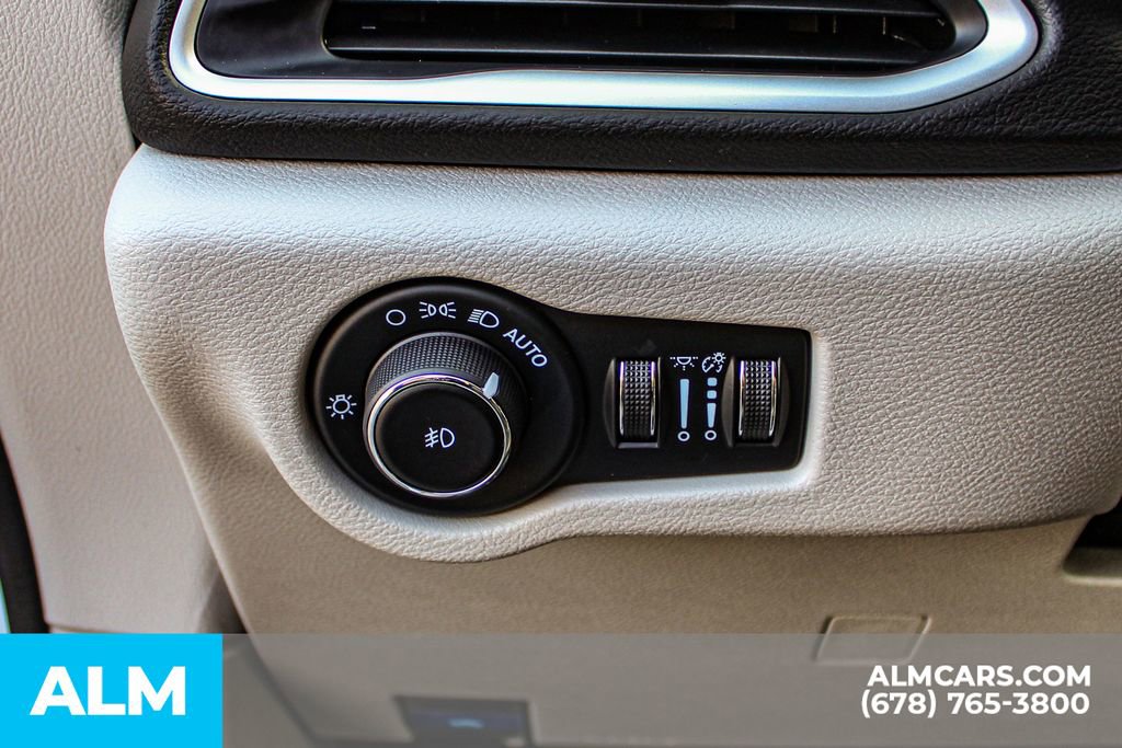 2024 Chrysler Pacifica Touring-L