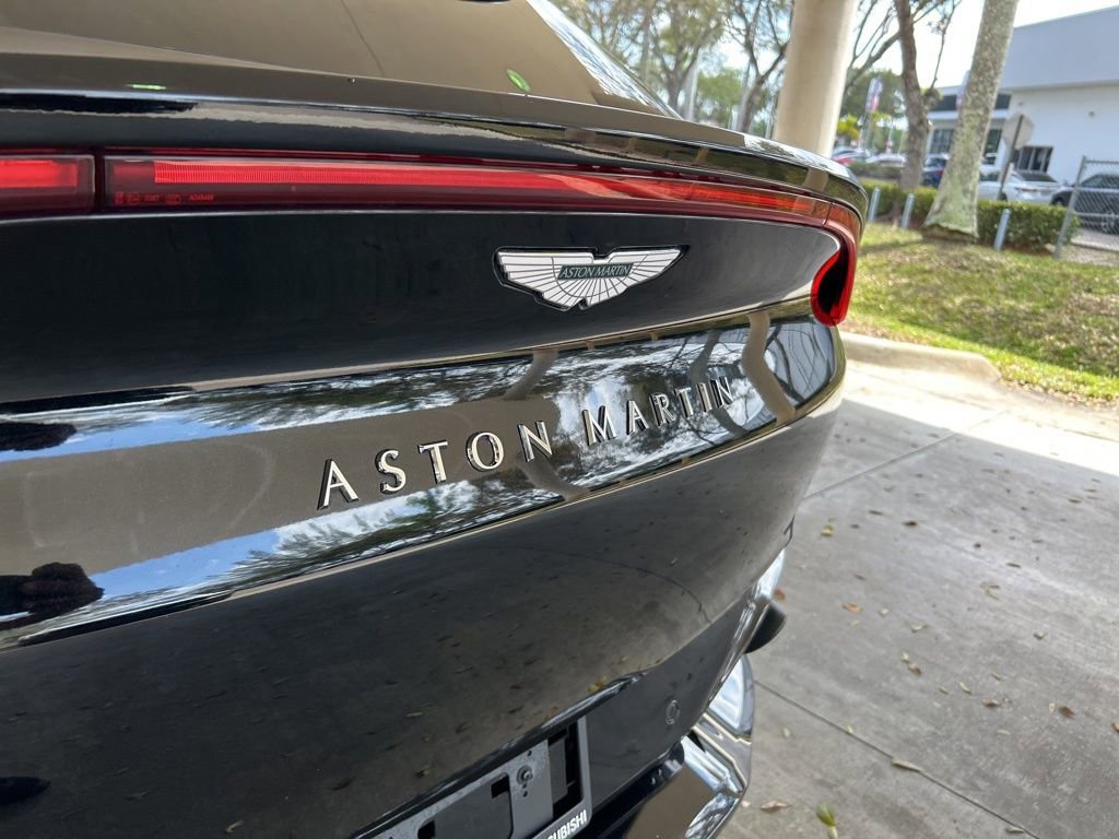 2023 Aston Martin DBX