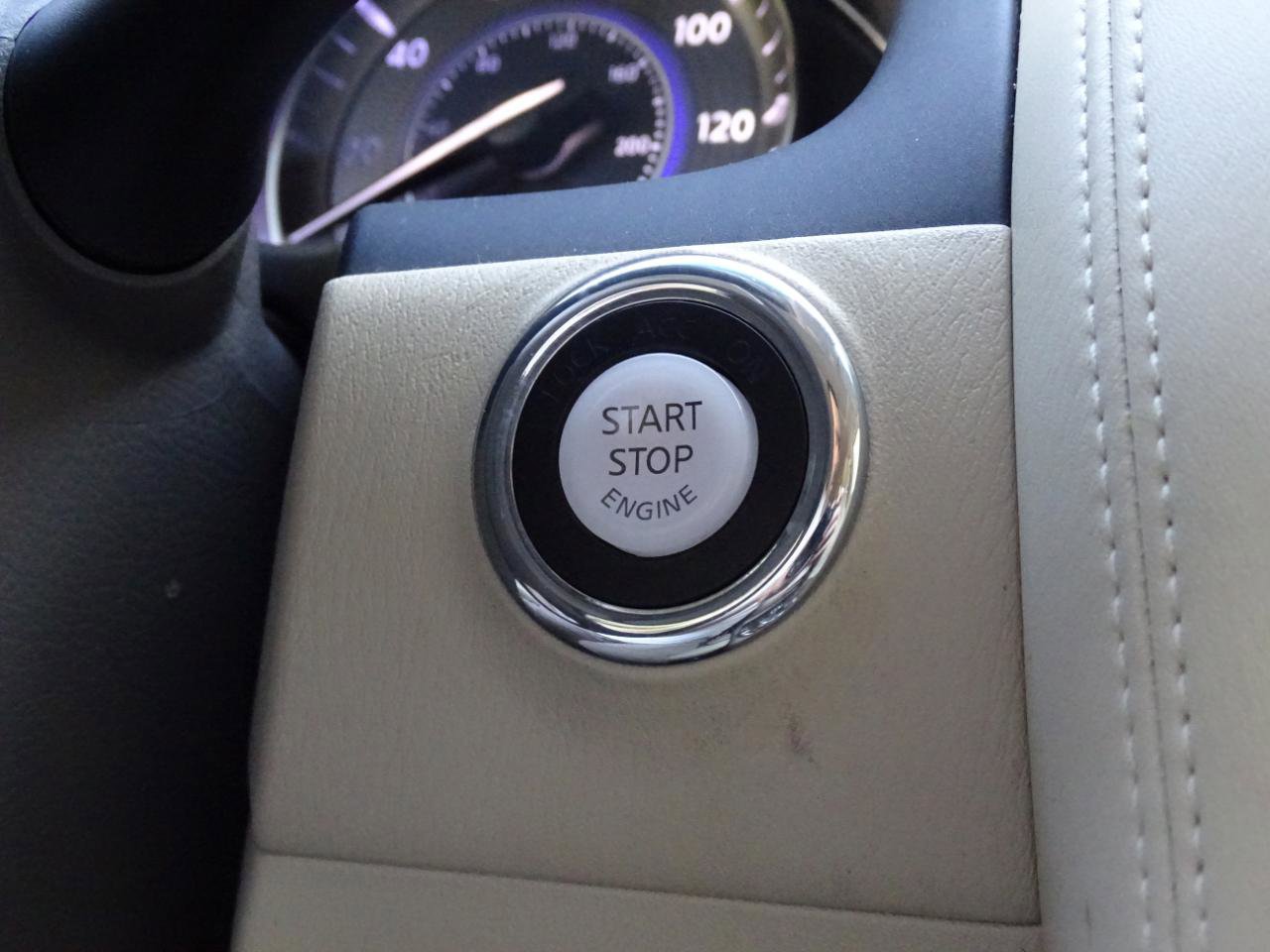 2017 INFINITI Qx80 2WD