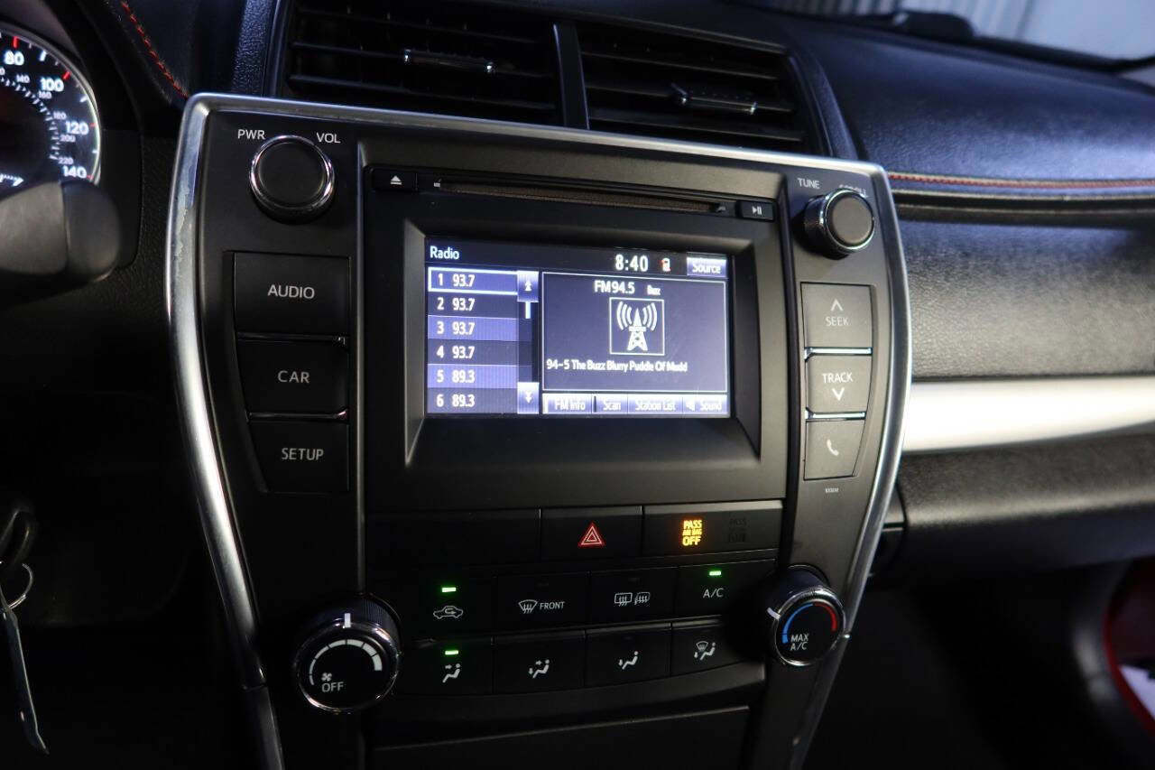 2017 Toyota Camry SE