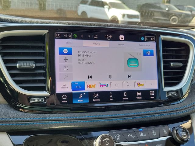 2021 Chrysler Pacifica Touring-L