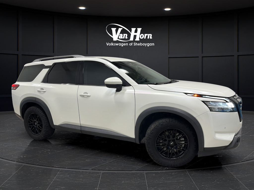 Used 2023 Nissan Pathfinder SL