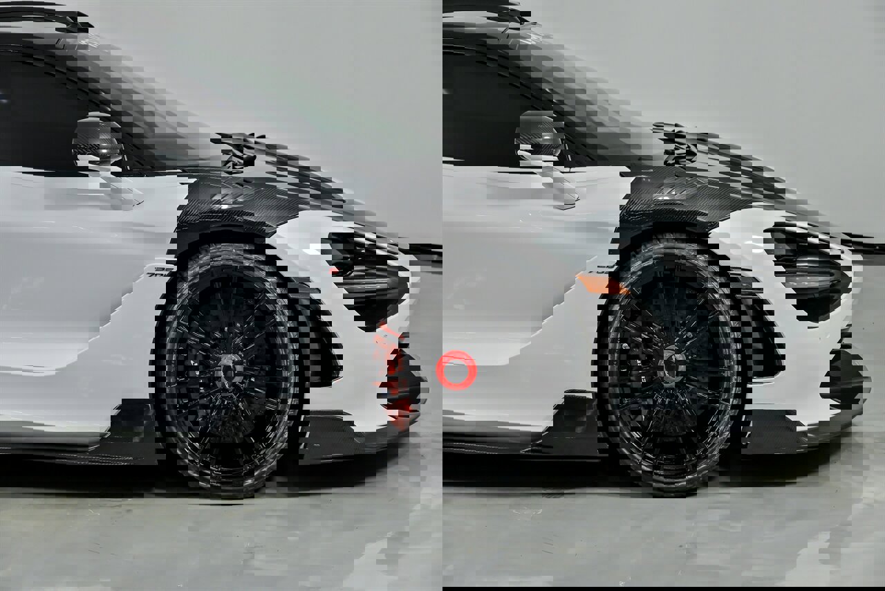 Used 2018 McLaren 720S Performance photo 17