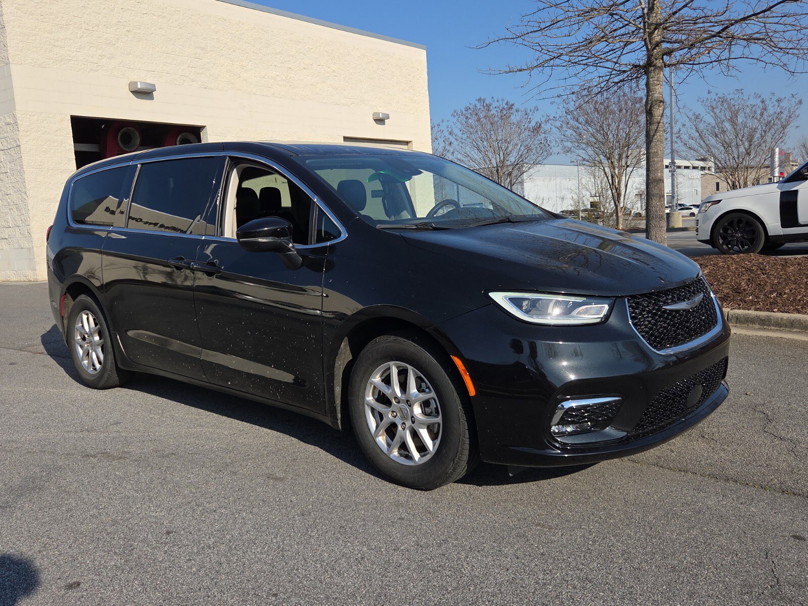 2023 Chrysler Pacifica Touring-L