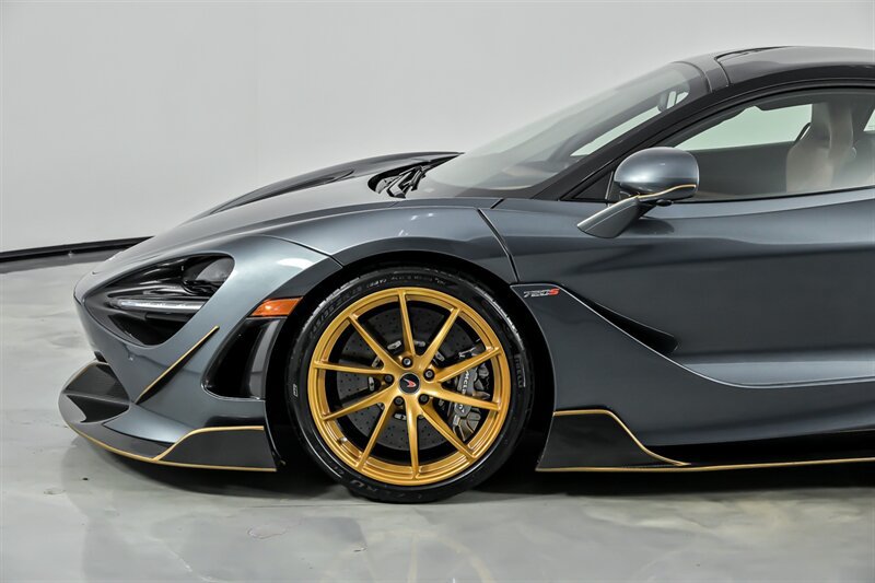 Used 2018 McLaren 720S photo 9