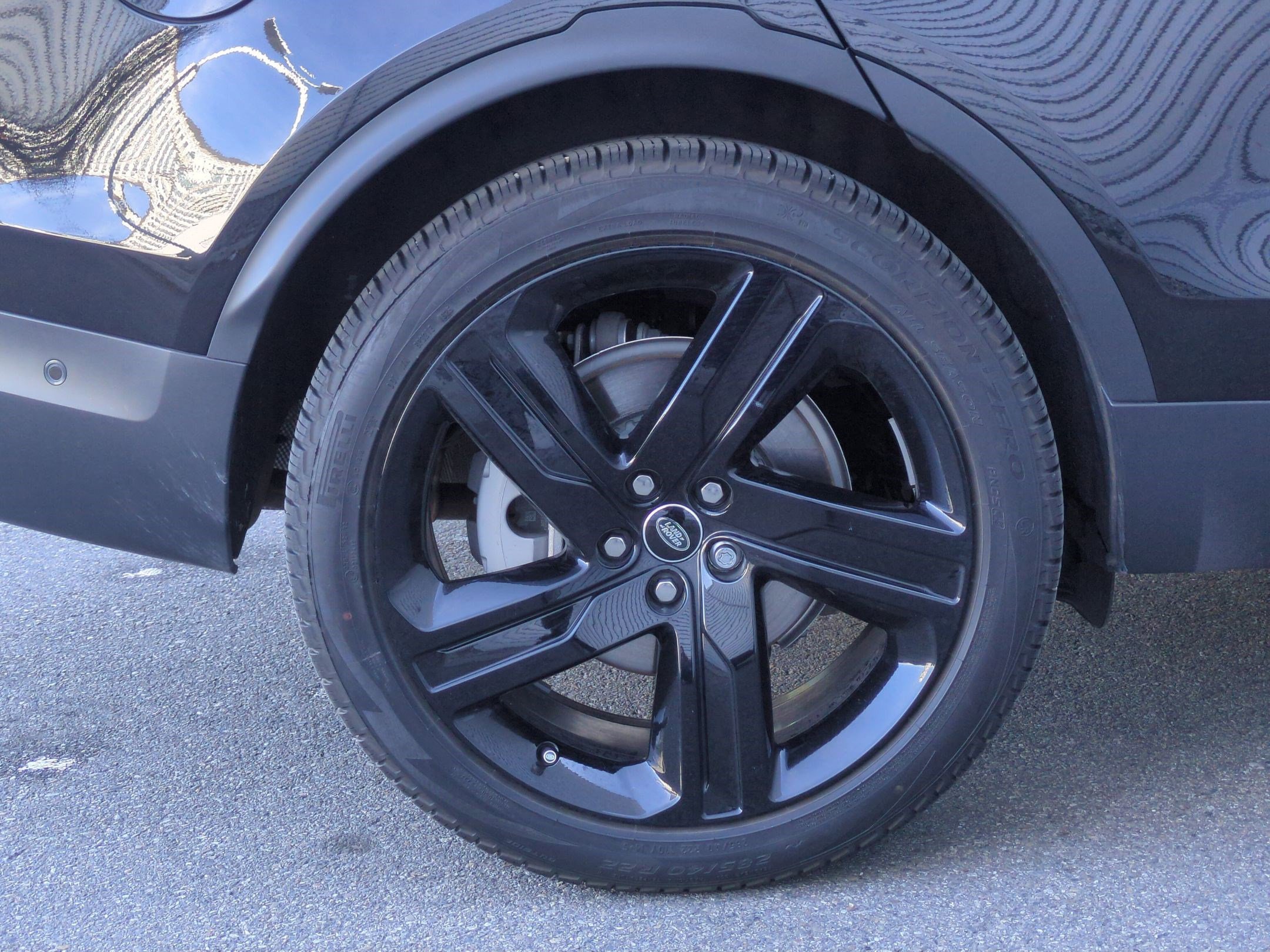 2025 Land Rover Discovery S