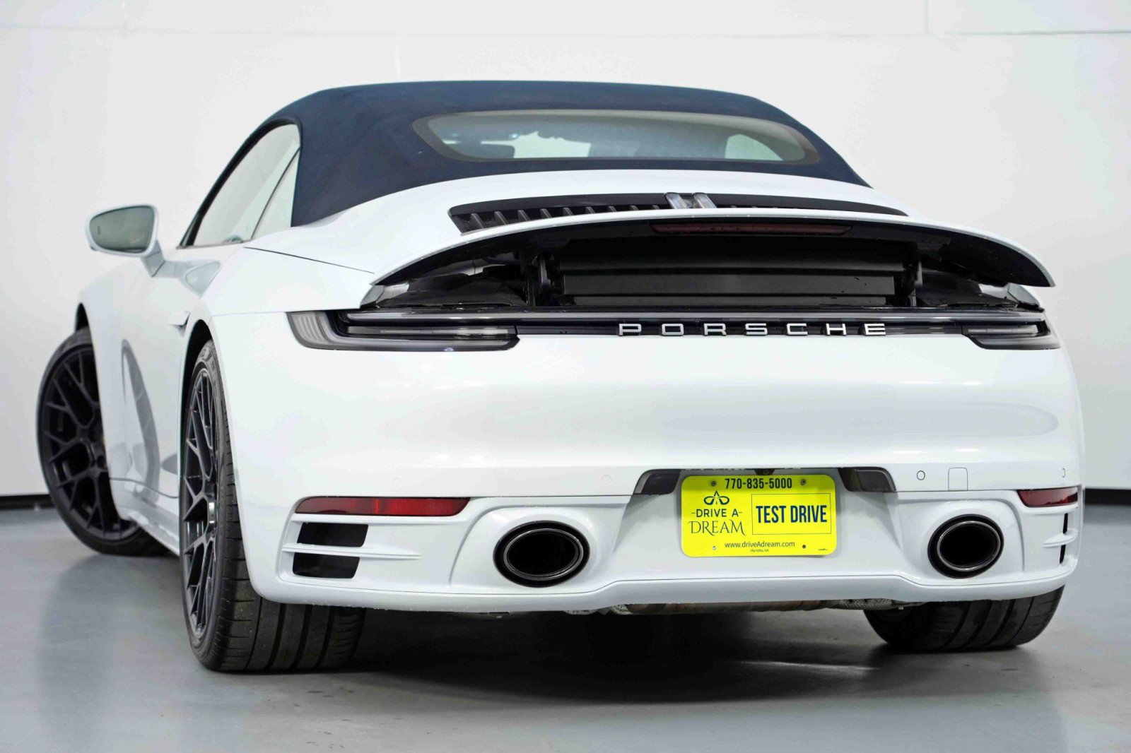 2022 Porsche 911 Carrera