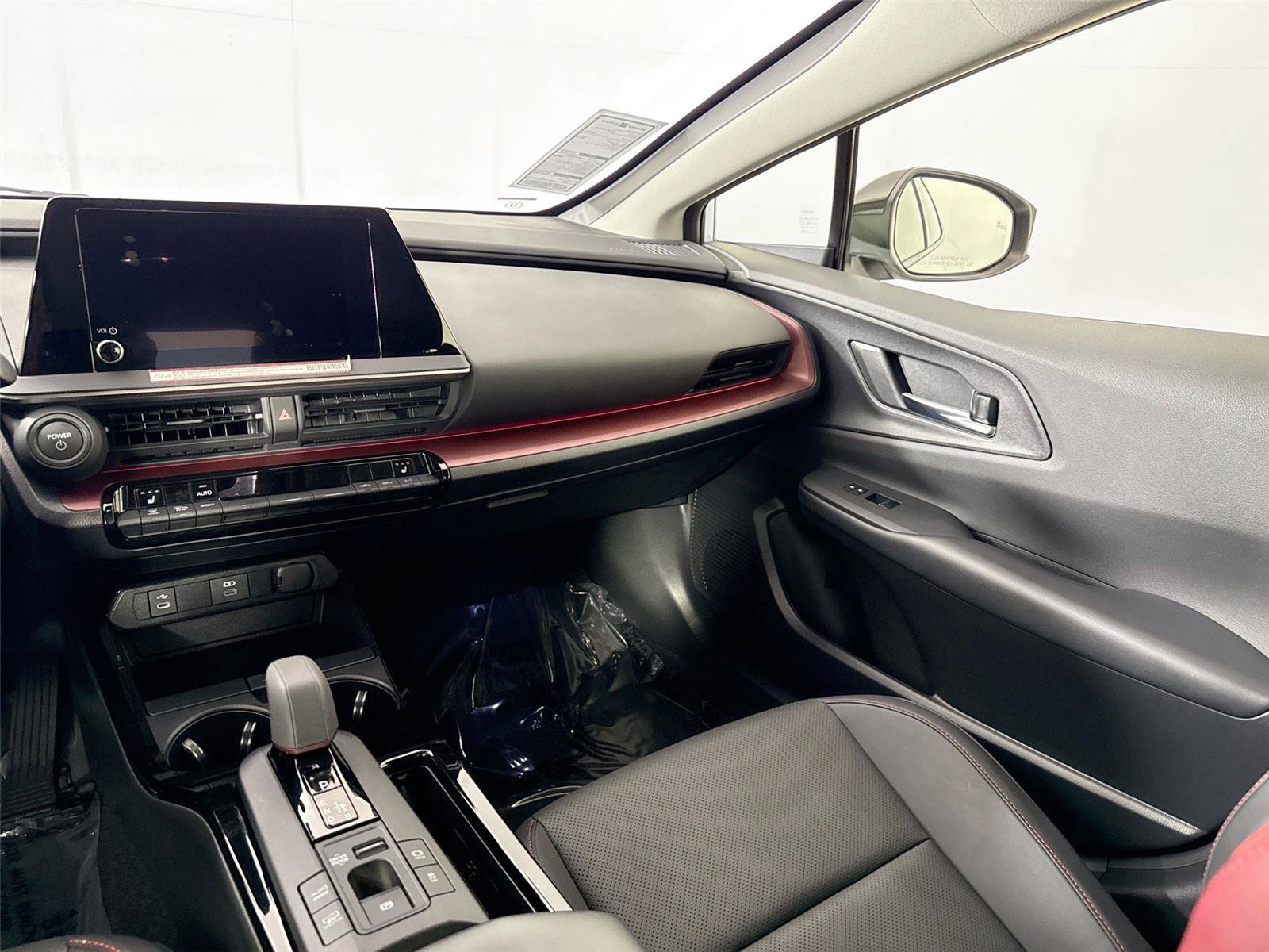 2025 Toyota Prius Plug-In Hybrid