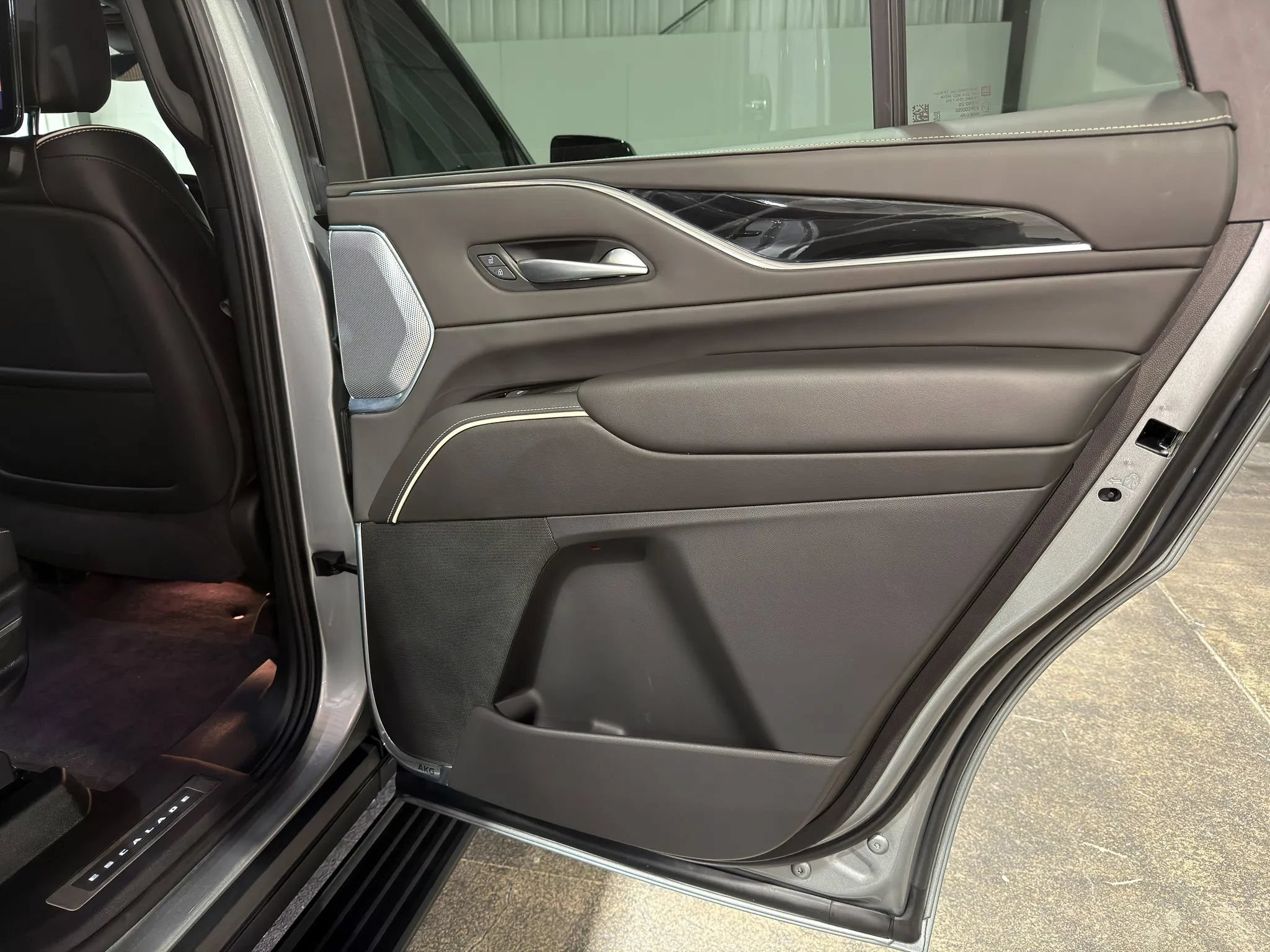 2024 Cadillac Escalade-V V-Series - Photo 17