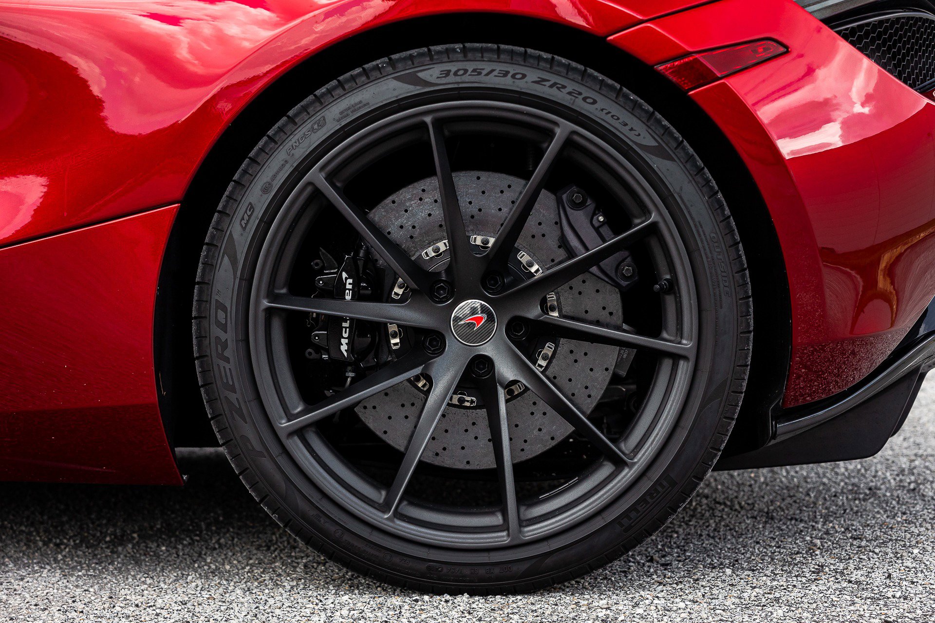 Used 2018 McLaren 720S Luxury photo 27