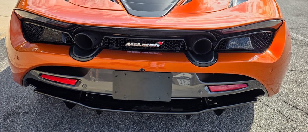 Used 2018 McLaren 720S Performance photo 24