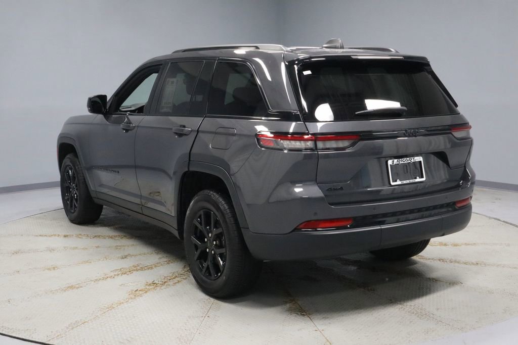 2024 Jeep Grand Cherokee Altitude