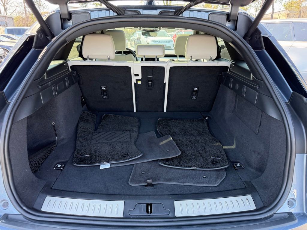 2022 Land Rover Range Rover Velar R-Dynamic S