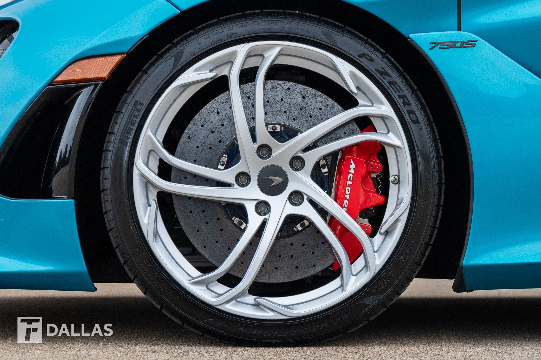 Used 2025 McLaren 750S Spider photo 8