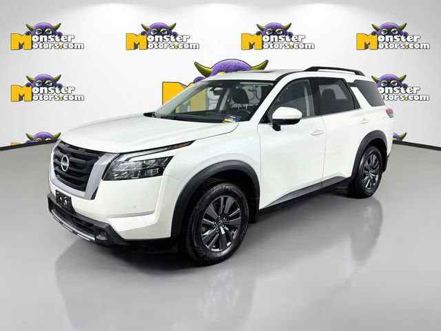 Used 2024 Nissan Pathfinder SV