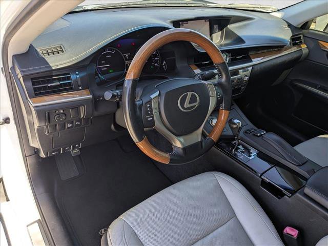 2015 Lexus ES 300h
