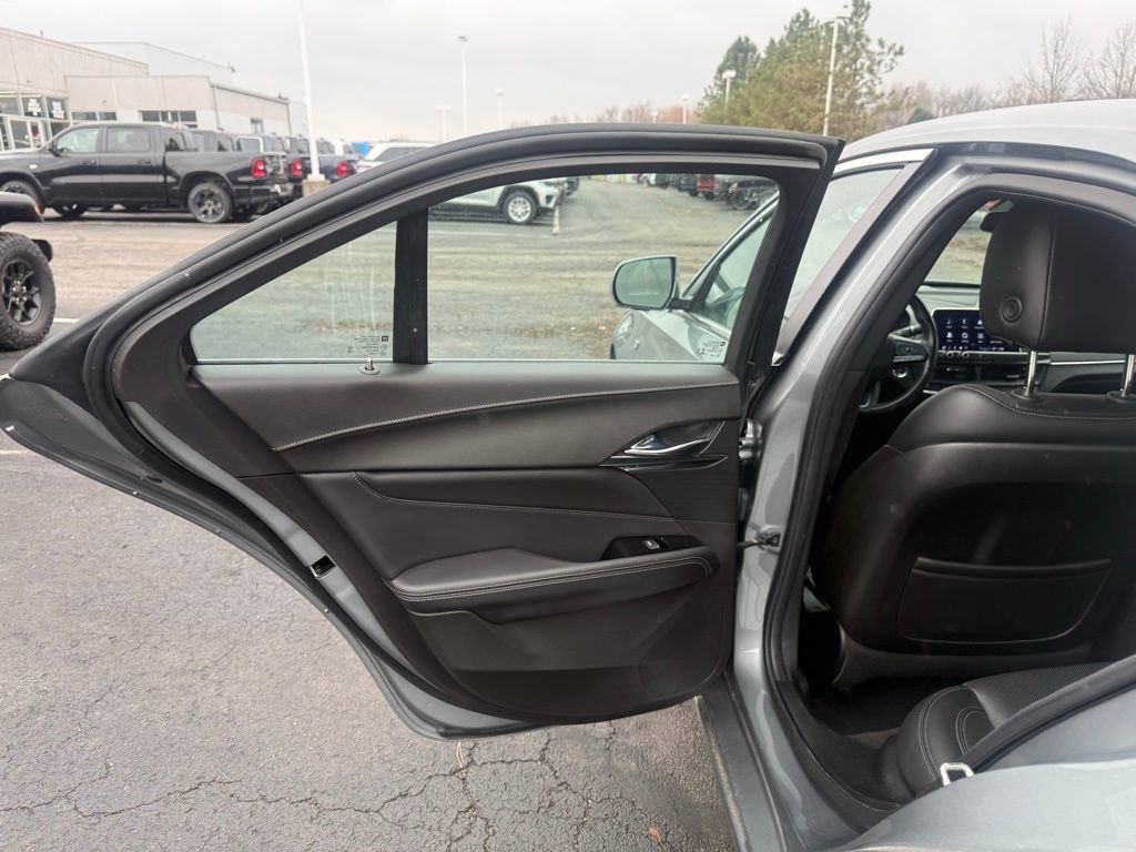 2023 Cadillac CT4 Premium Luxury