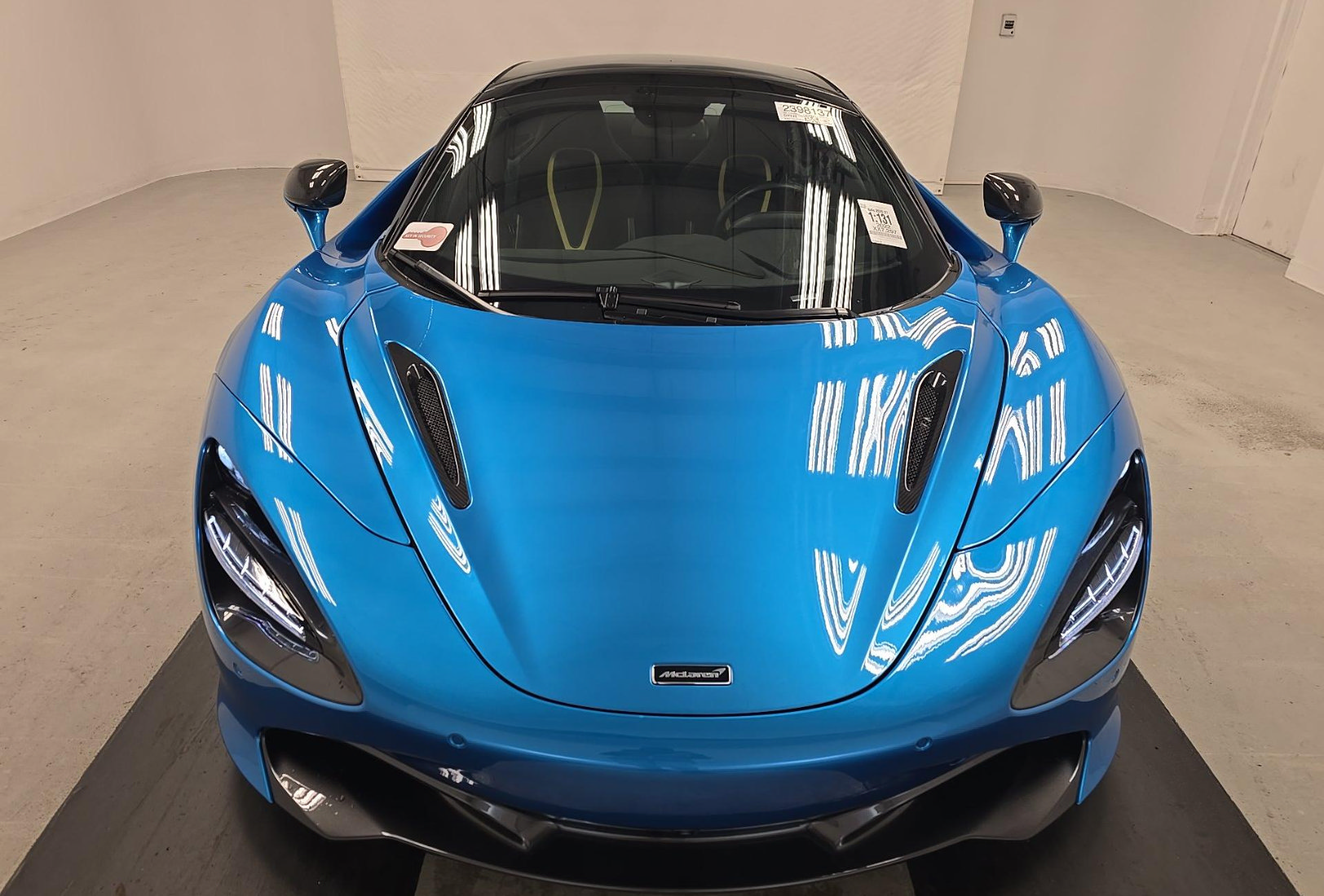 Used 2022 McLaren 720S Spider photo 3