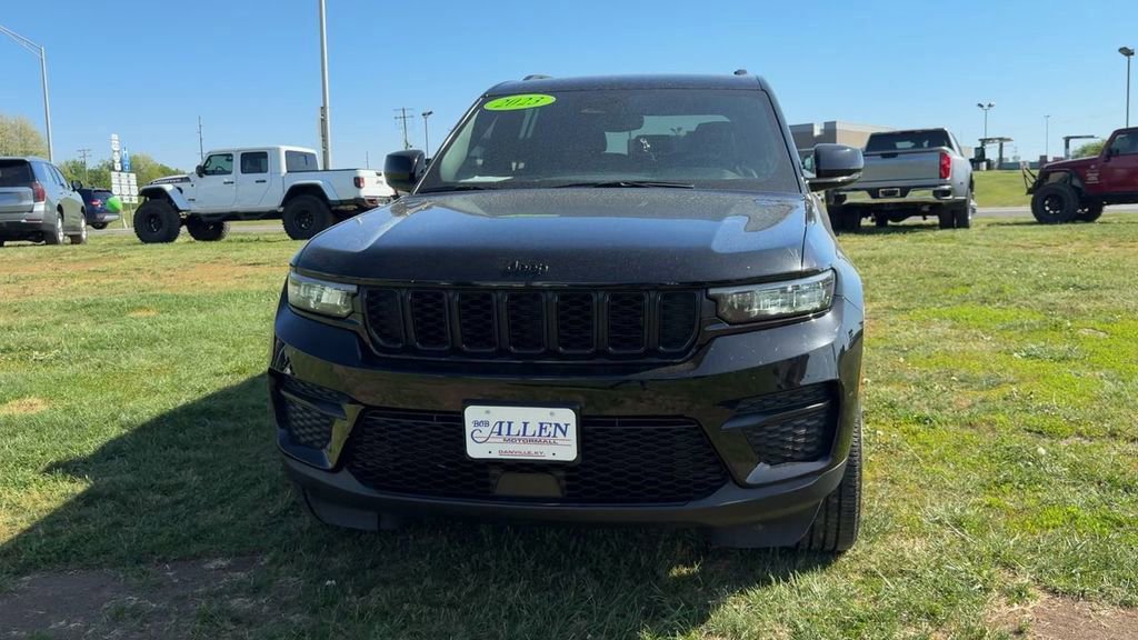 Used 2023 Jeep Grand Cherokee Altitude