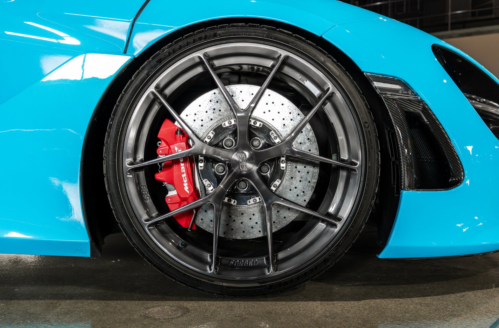 Used 2018 McLaren 720S Performance photo 9