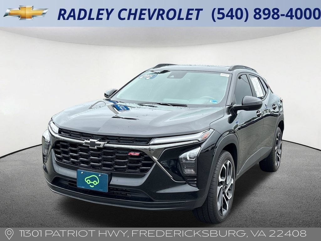 Certified 2025 Chevrolet Trax RS w/ Sunroof Package