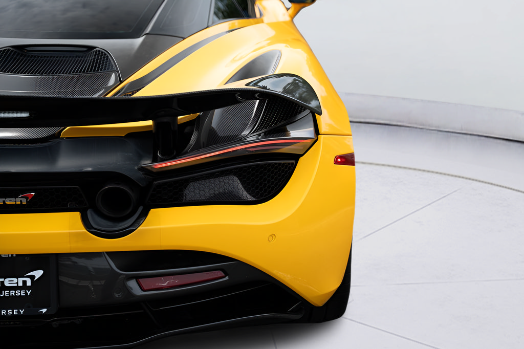 Used 2018 McLaren 720S photo 26