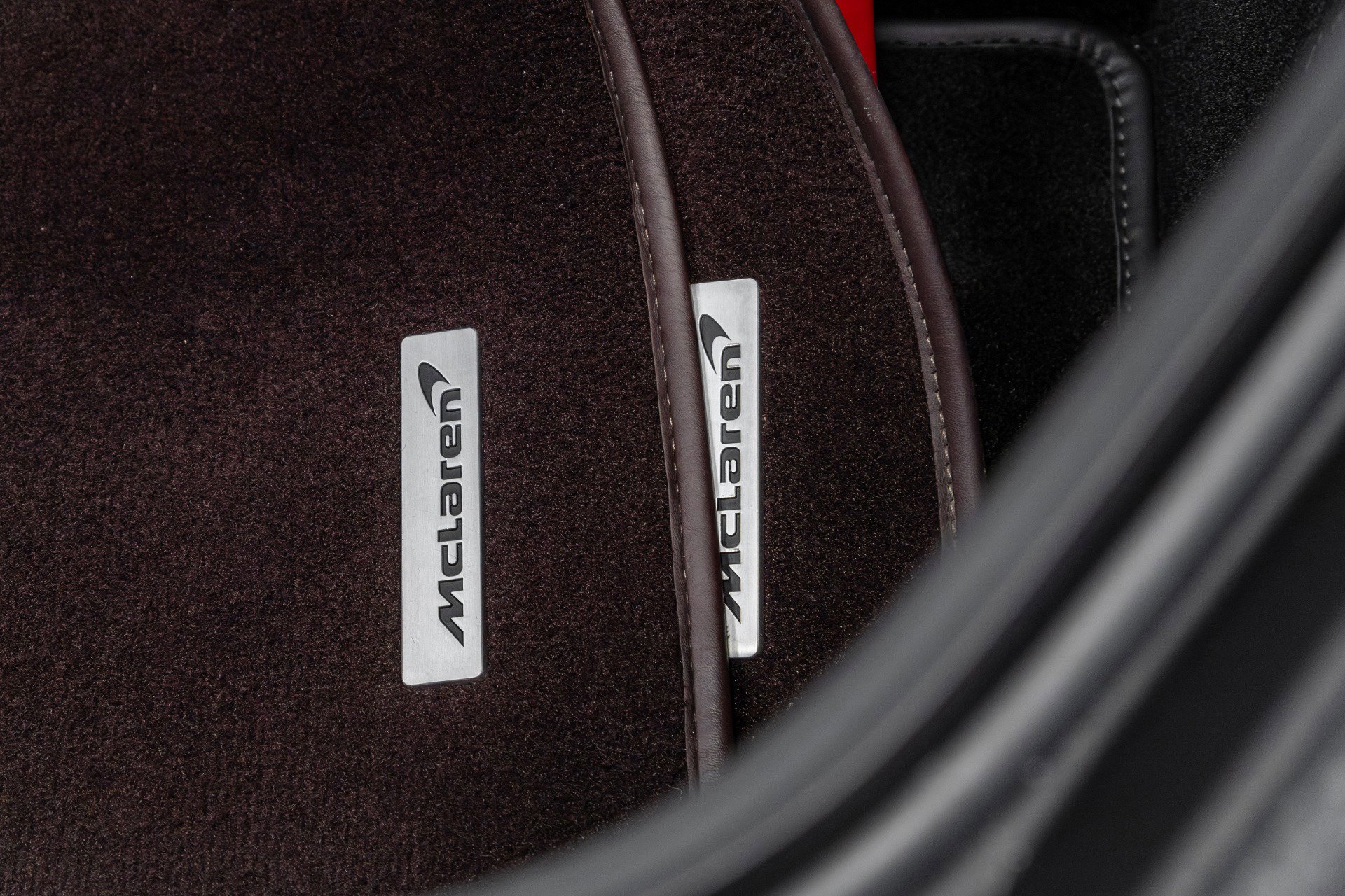 Used 2018 McLaren 720S Performance photo 34