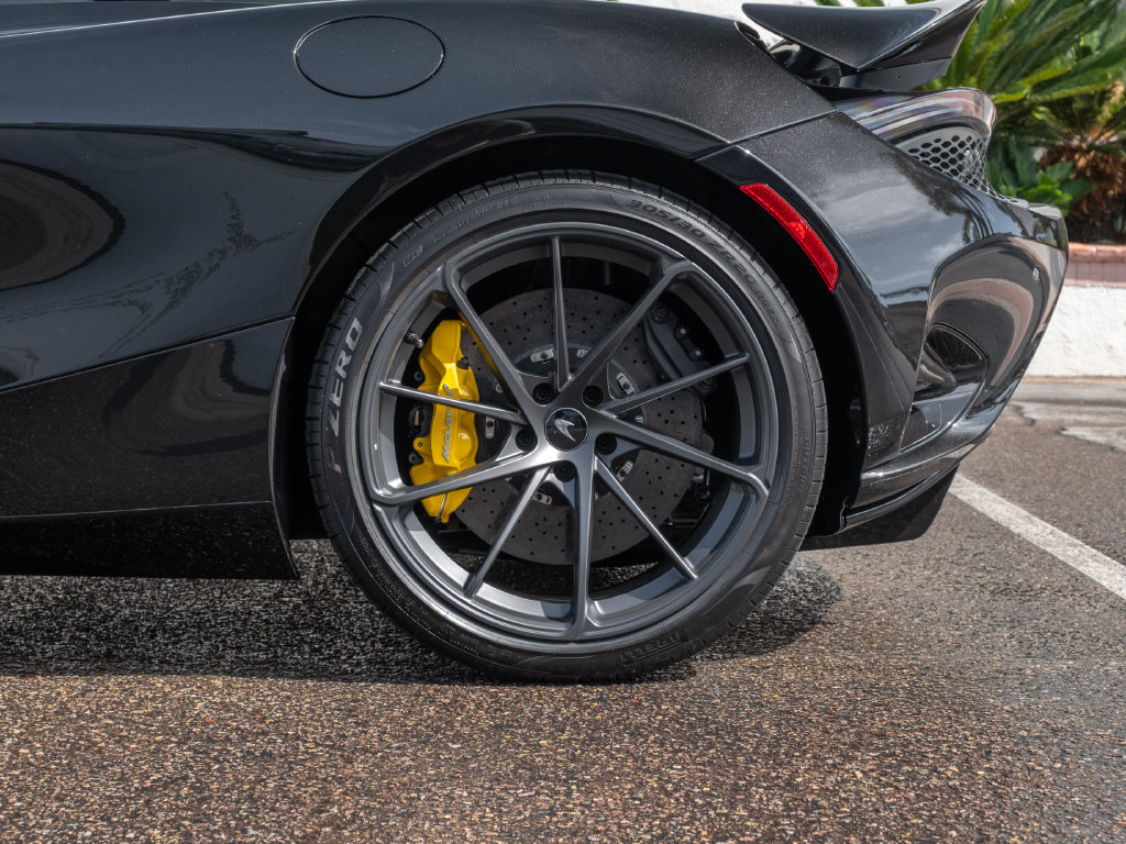 New 2027 McLaren 750S photo 22
