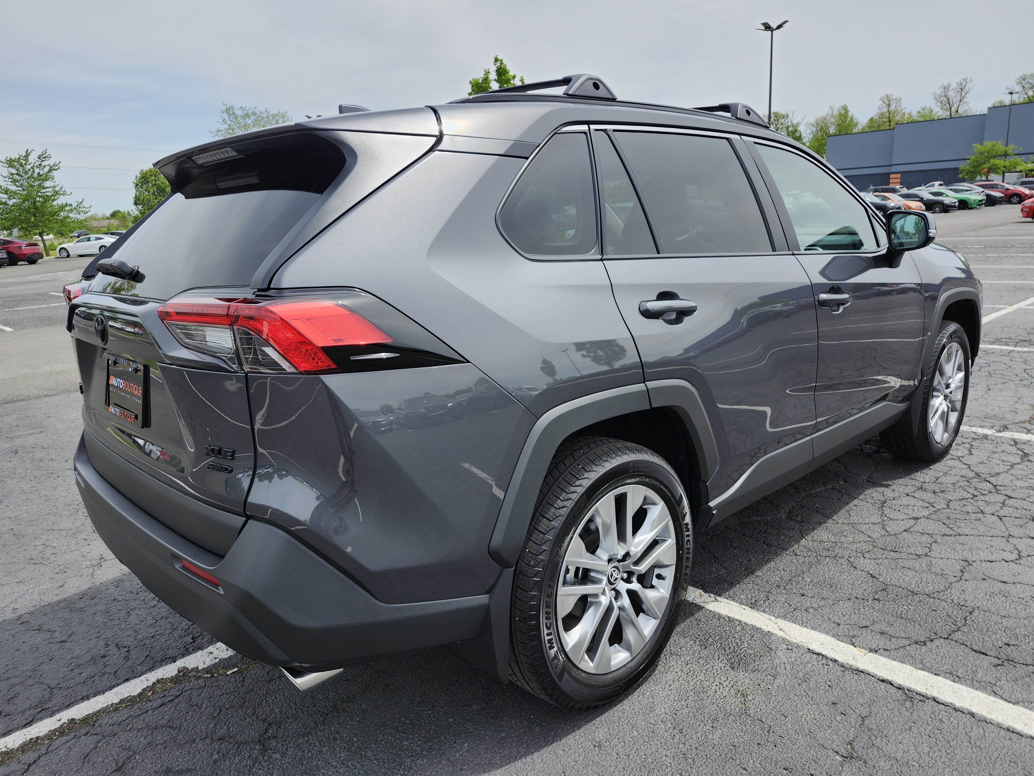 2025 Toyota Rav4 XLE Premium