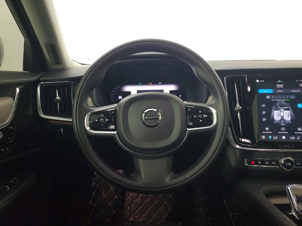 2022 Volvo S90 B6 Inscription