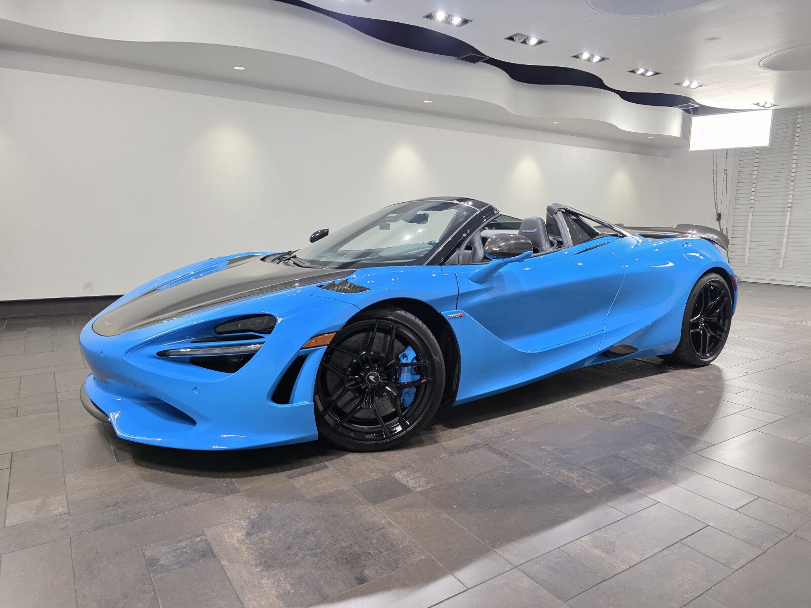 Used 2024 McLaren 750S Spider 1