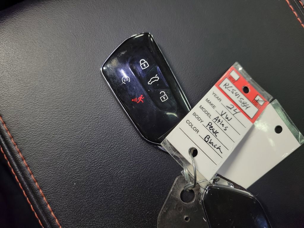 2024 Volkswagen Atlas Peak Edition SE