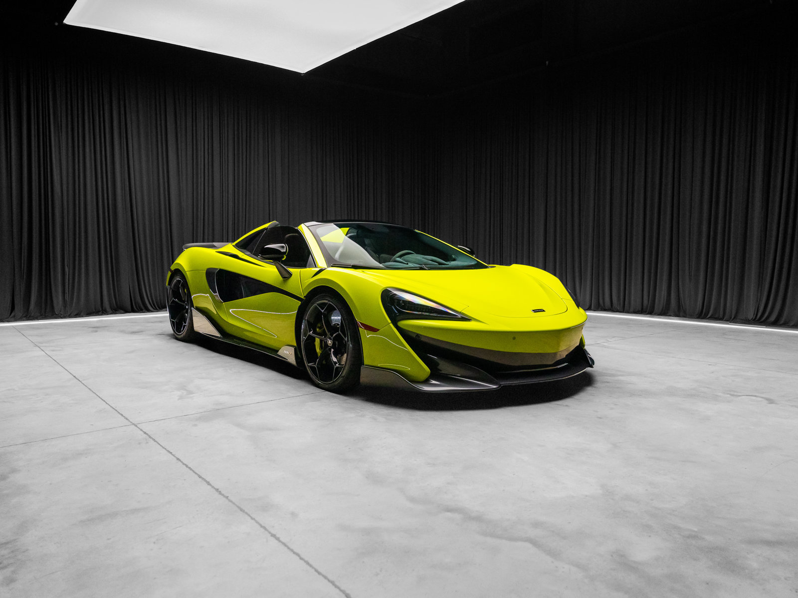Used 2020 McLaren 600LT Spider photo 28