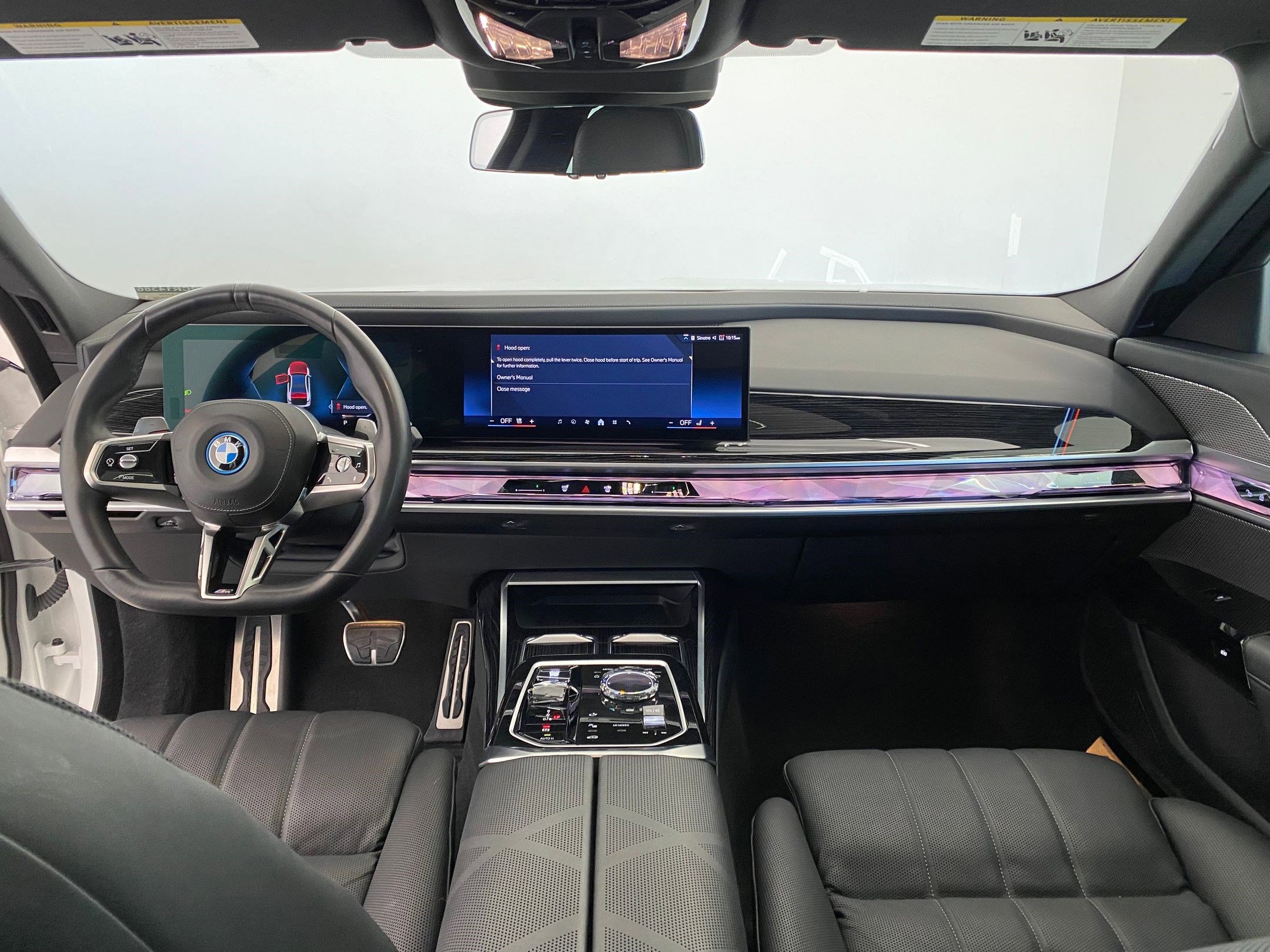 2024 BMW 750e xDrive