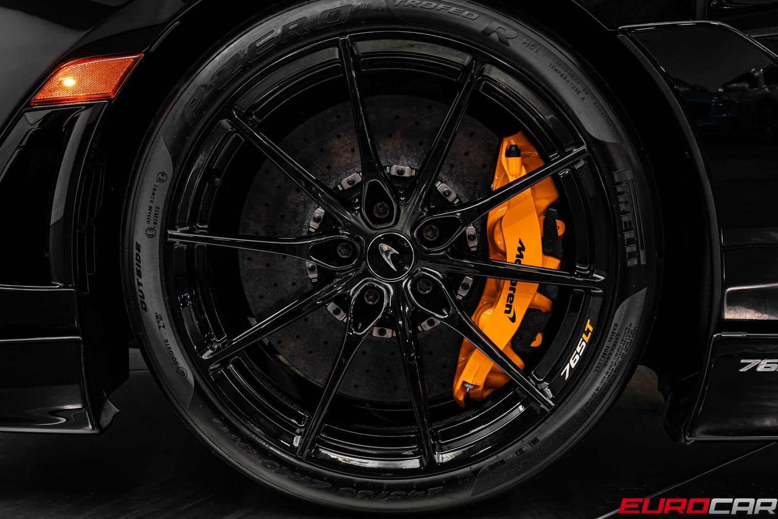 Used 2022 McLaren 765LT photo 26