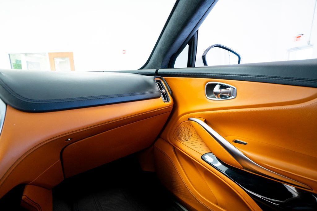 2021 Aston Martin DBX