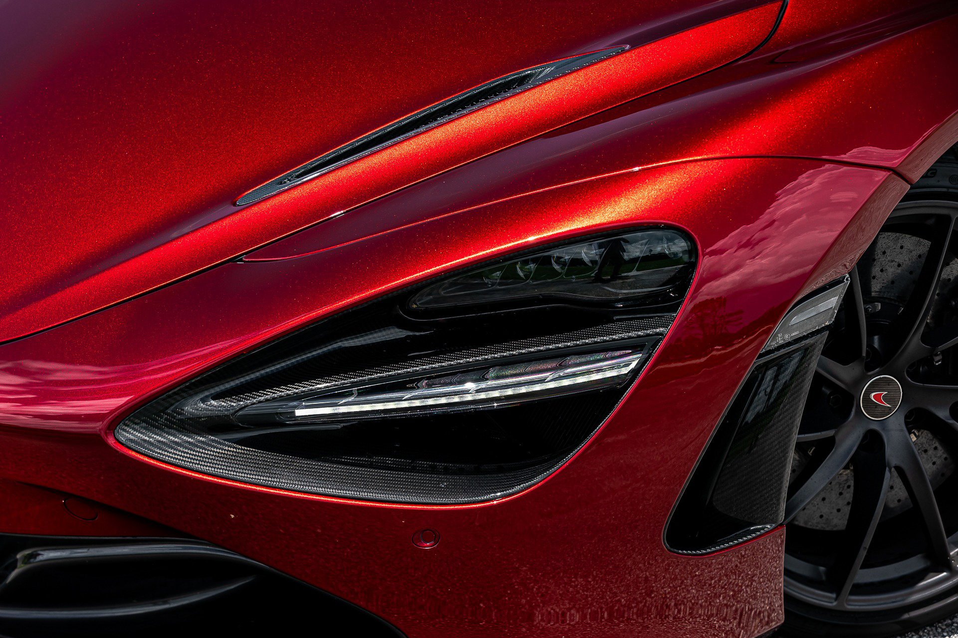 Used 2018 McLaren 720S Luxury photo 6