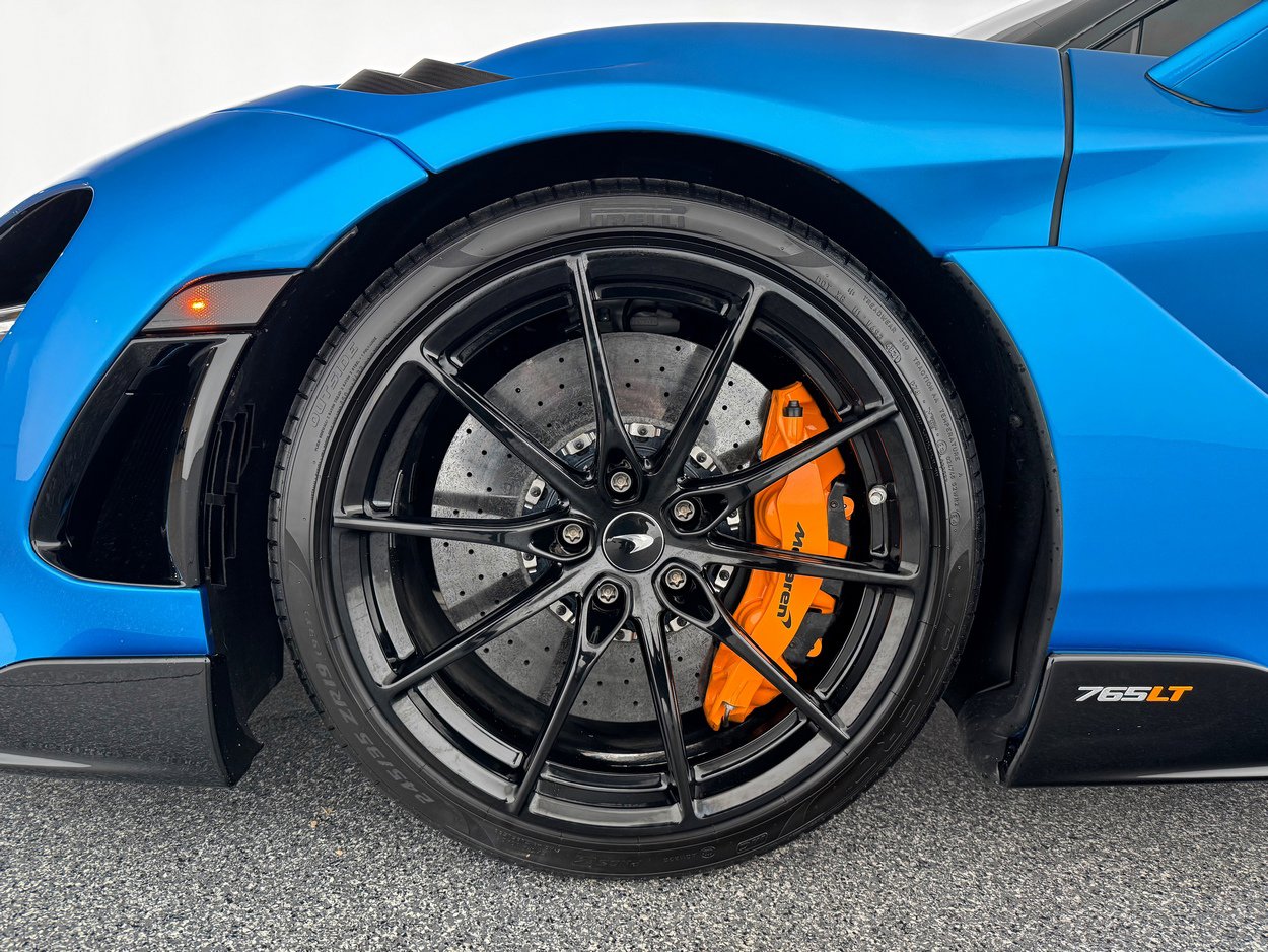Used 2022 McLaren 765LT photo 31
