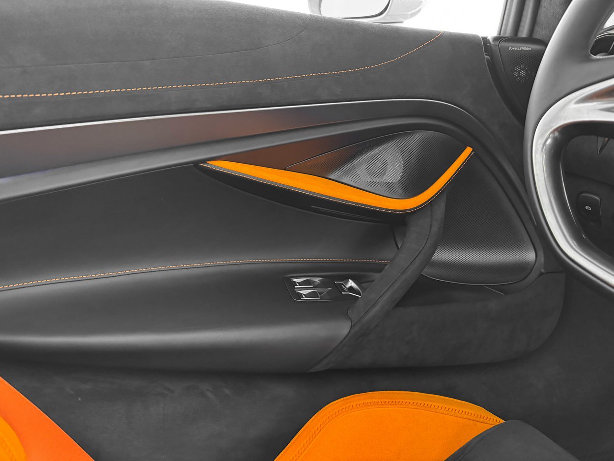 Used 2026 McLaren 750S Spider photo 23