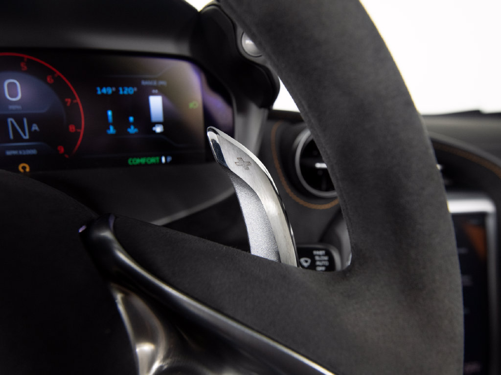 Used 2024 McLaren 750S Spider photo 17