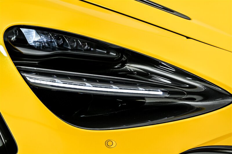 Used 2021 McLaren 720S Performance photo 5