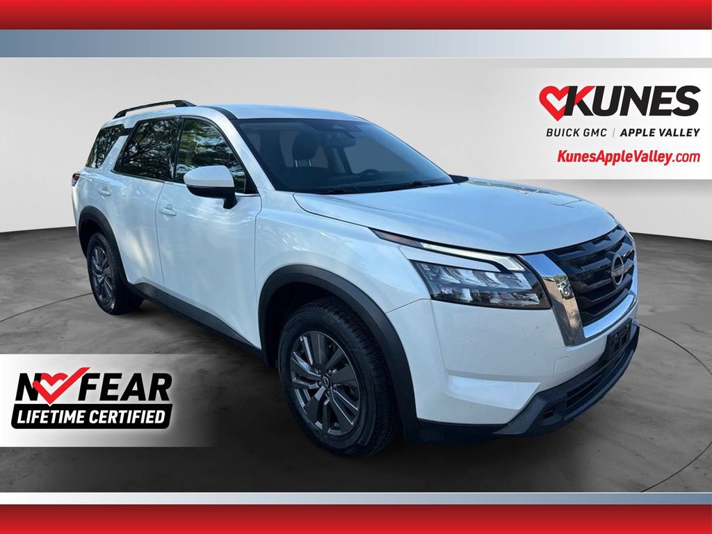 Used 2024 Nissan Pathfinder SV