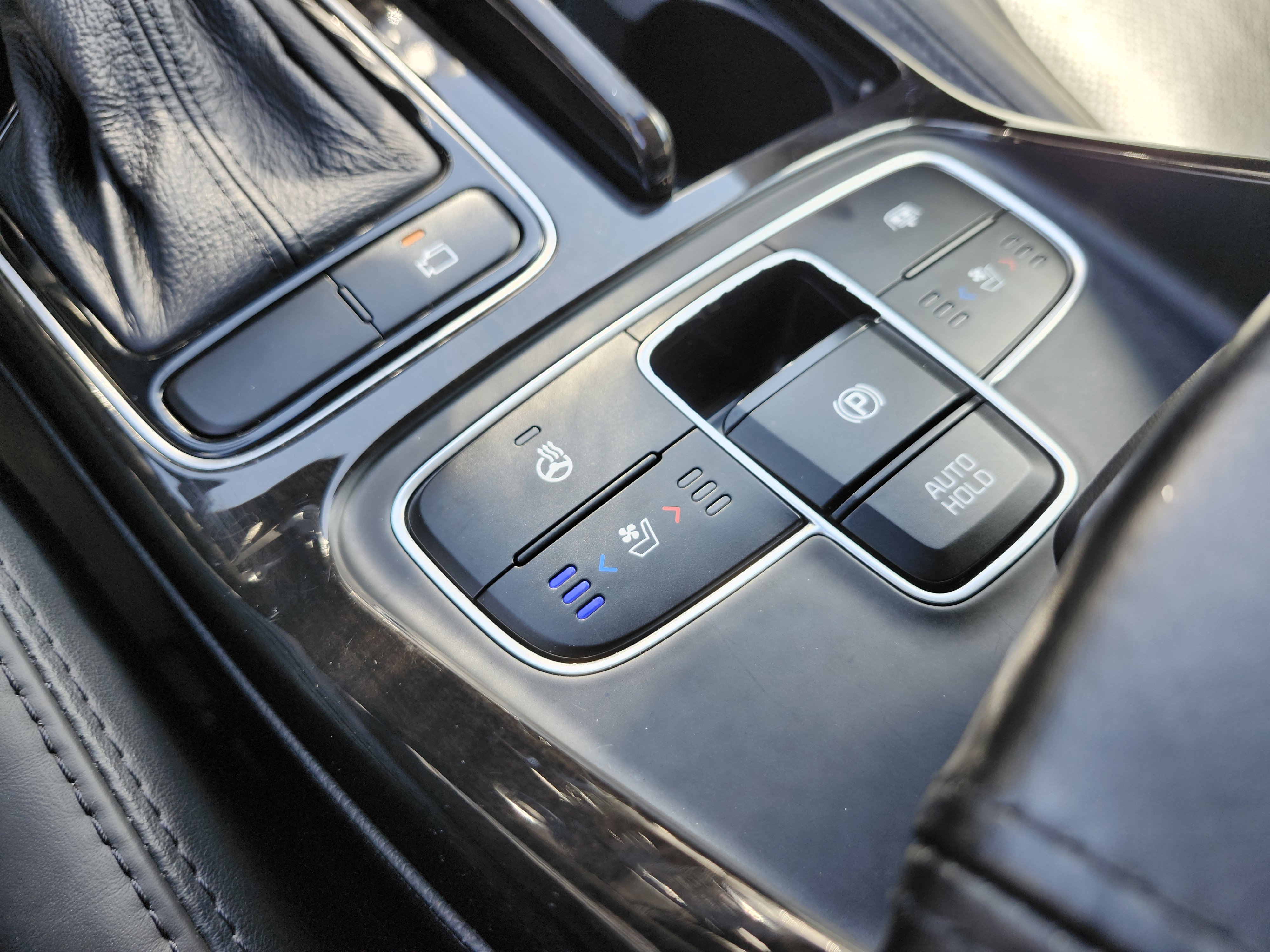 2015 Kia Cadenza Limited