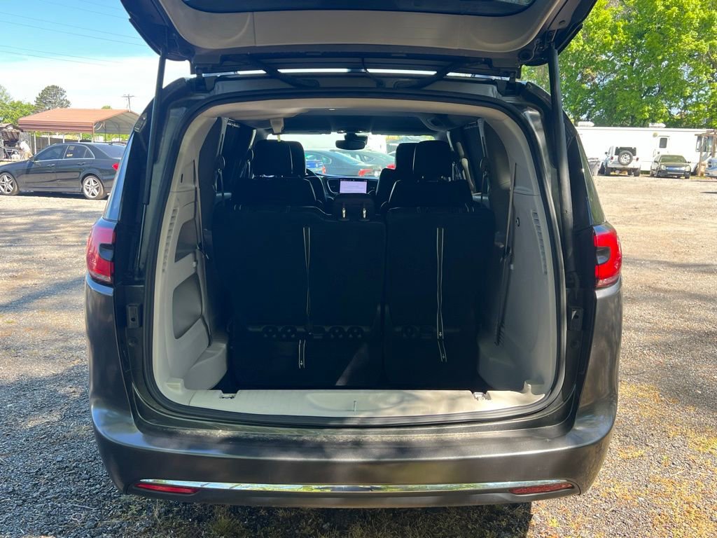 2022 Chrysler Pacifica Touring-L