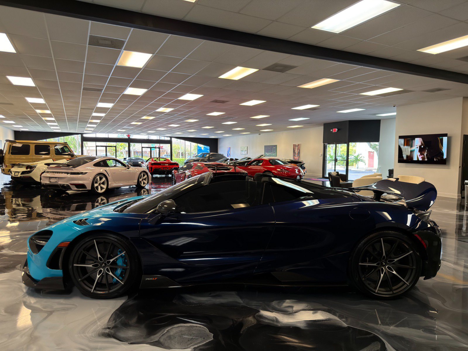 Used 2022 McLaren 765LT photo 15