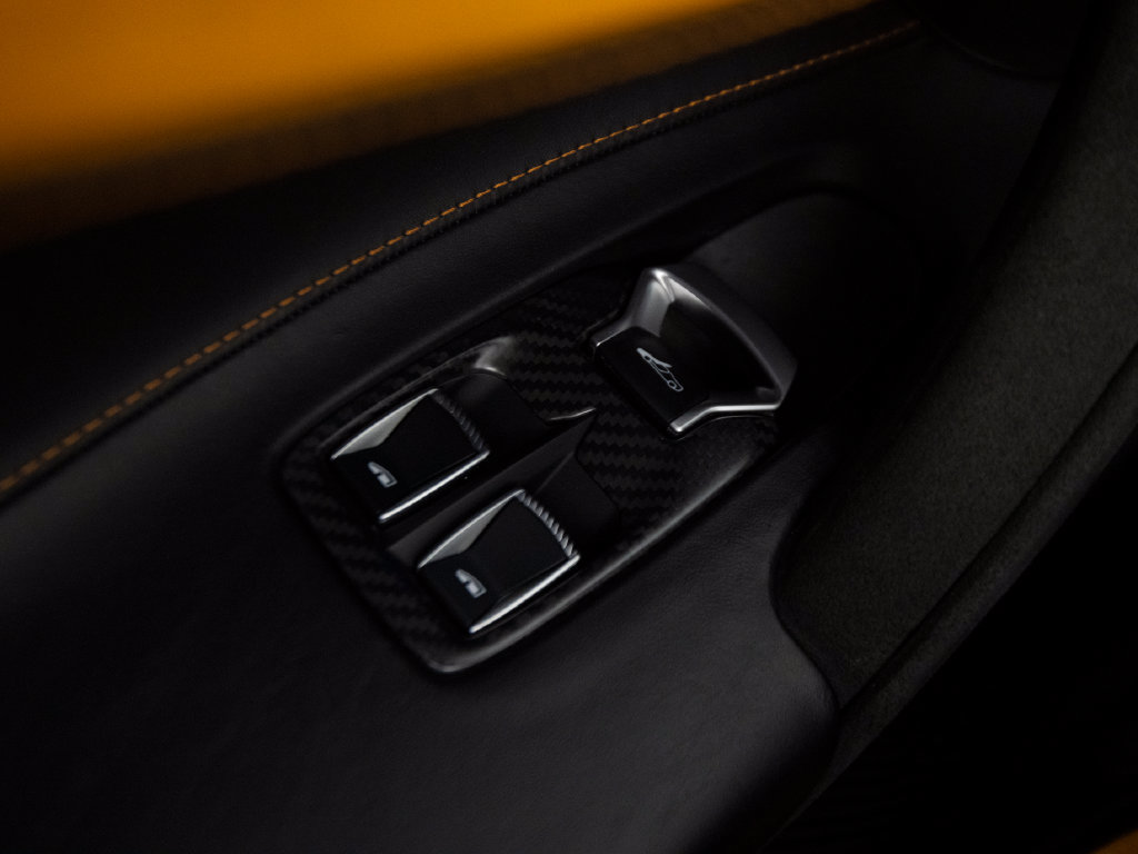 Used 2024 McLaren 750S Spider photo 16
