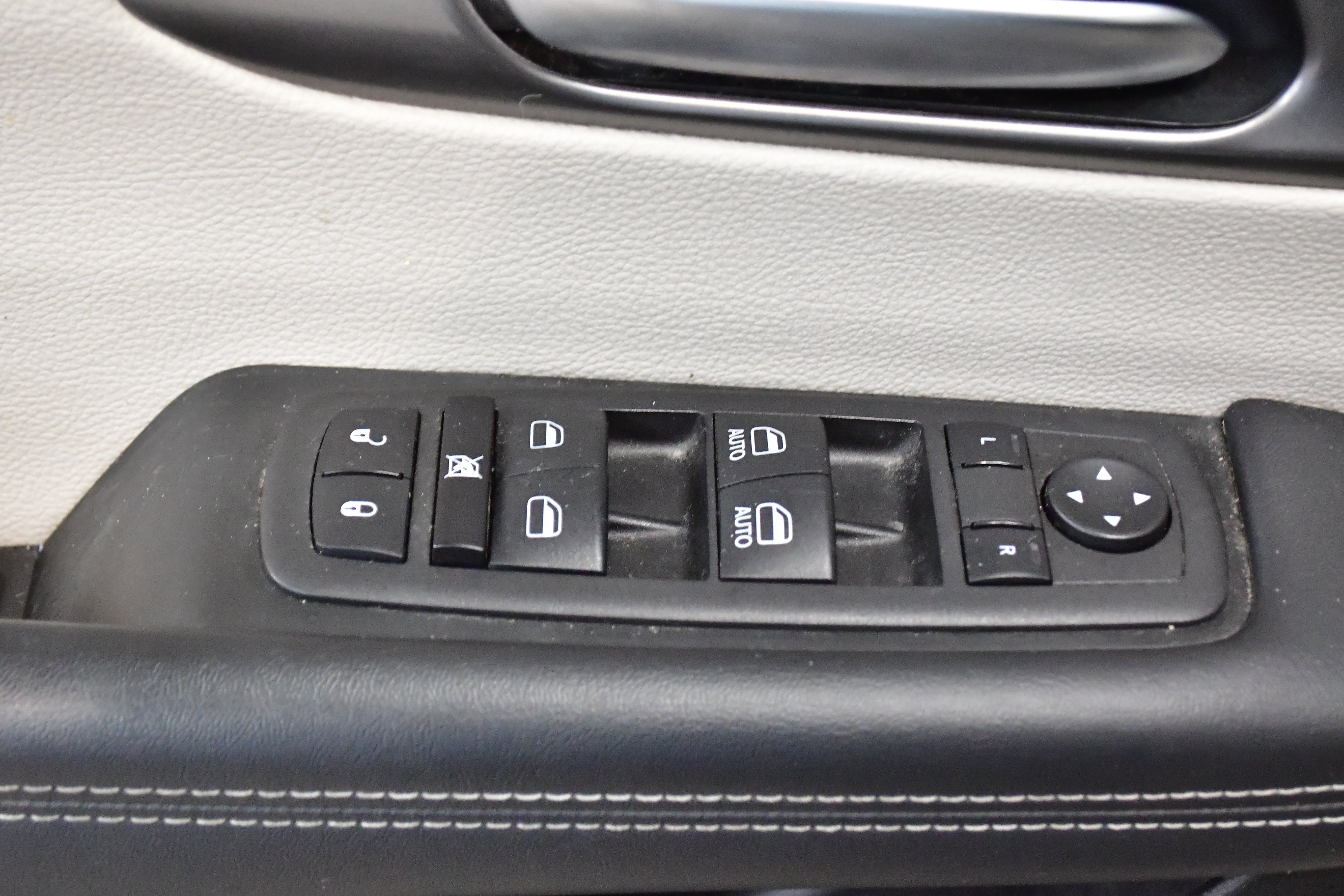 2023 Chrysler Pacifica Touring-L